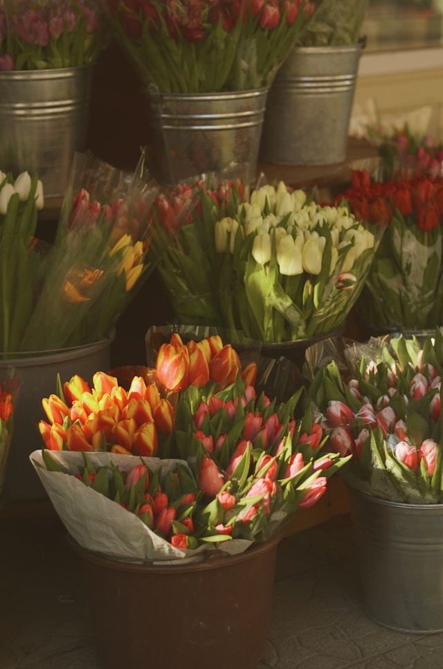 How Far in Advance Should You Order Wedding Flowers?