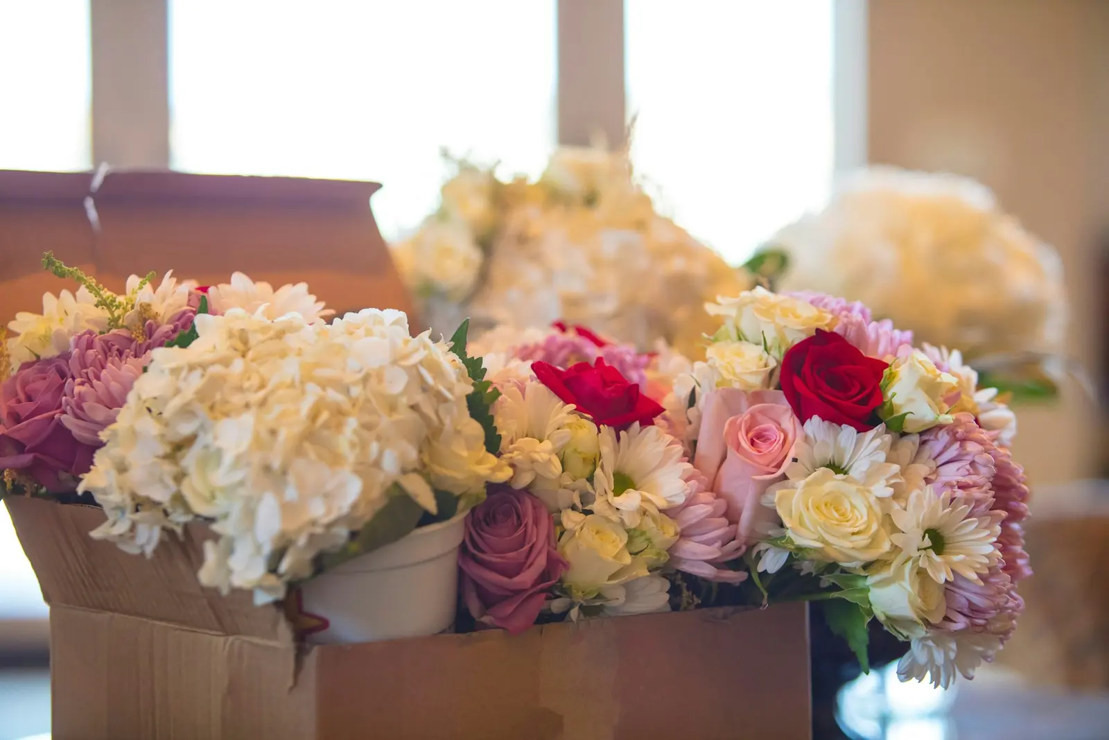 Wedding Flowers in a Box: What to Expect From Delivery to 'I Do'