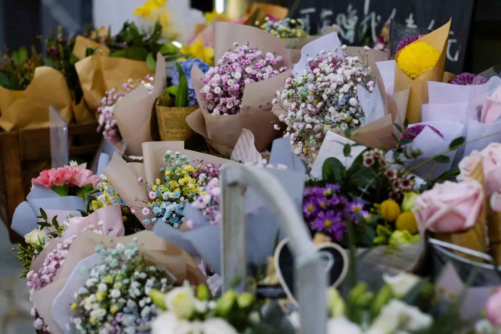 Wholesale Wedding Flowers: Where to Buy in Bulk (and When to Skip It)
